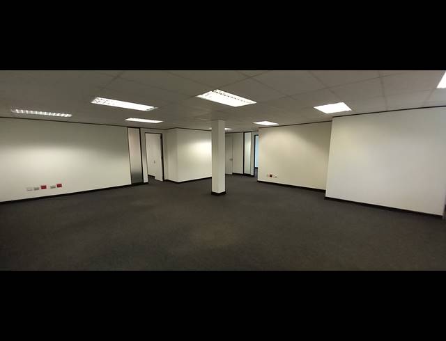 210M² OFFICE TO LET IN BRYANSTON